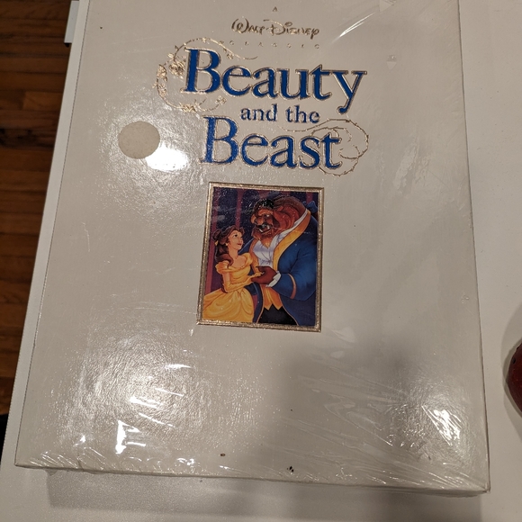 Walt Disney's Masterpiece “Beauty And The Beast" Deluxe Video Edition!  Sealed! - Picture 1 of 4
